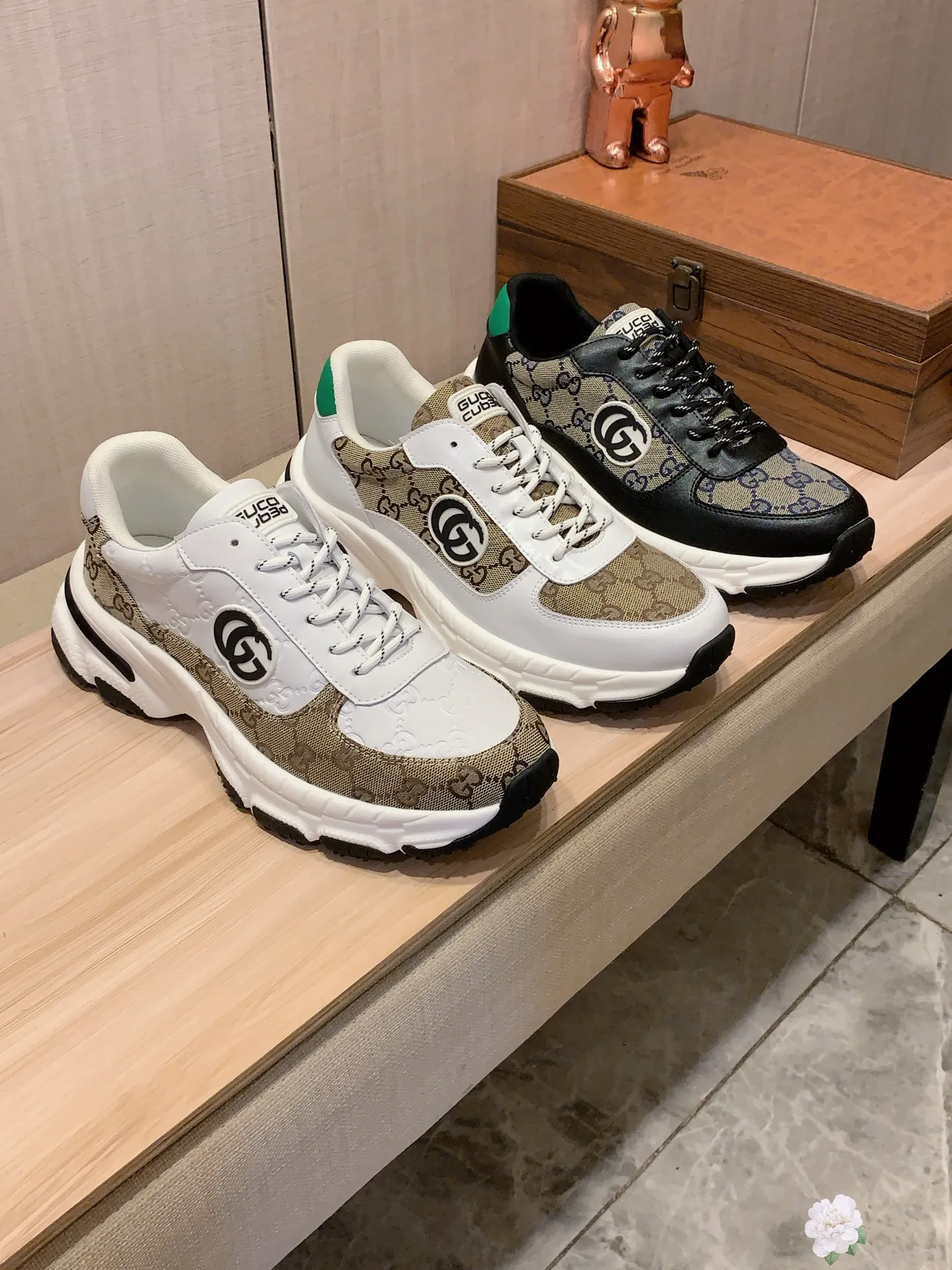 Men's men's shoes💰460💰💰🎩🎩[Lightning][Lightning] "Gucci*" The latest • popular casual shoes, top brand [seduce] luxury ~ purchasing agency, top ~ quality. [Strong] The upper is made of imported breathable cowhide with material ➕ breathable sheepskin feet (•) and fine workmanship. The original stylish and stylish soft rubber wear-resistant and non-slip outsole is light and comfortable on the feet. The real thing looks better when photographed in person. Code 111: Code: 38-44, 3️⃣ colors selected